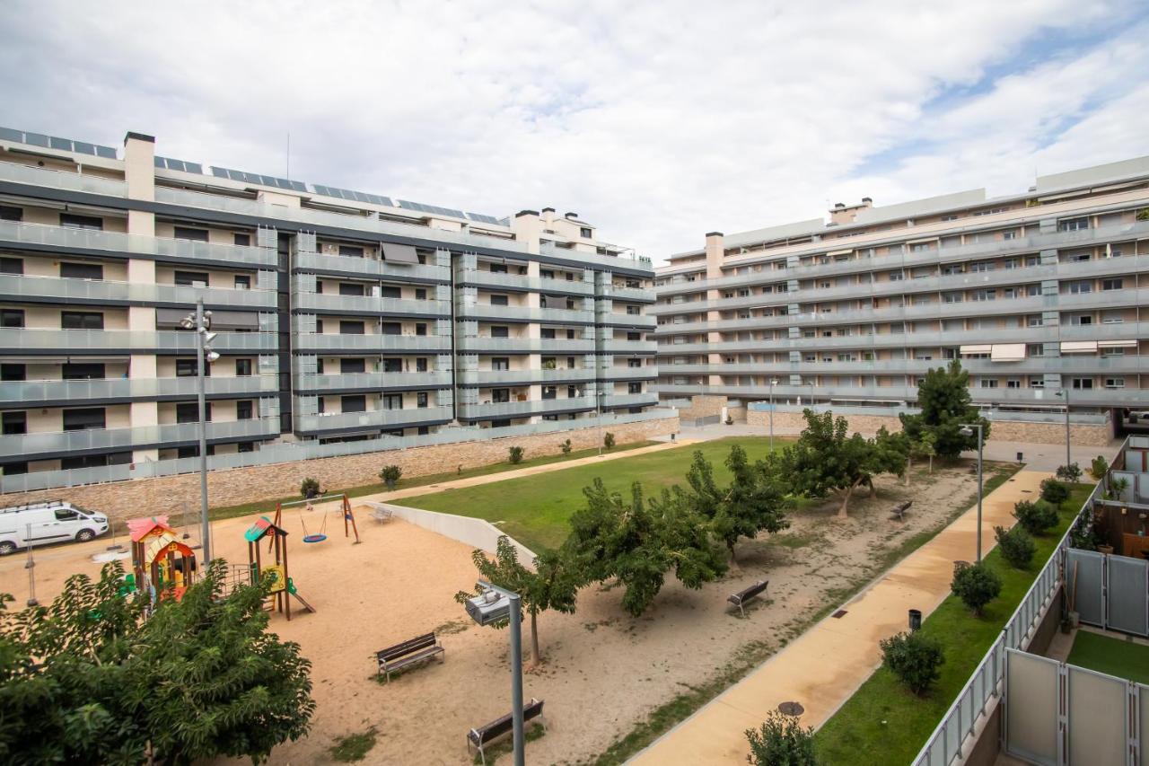 Tendency Apartments Forum Сан-Адриан-де-Бесос Экстерьер фото